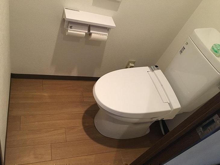 トイレの取付完了しました！マンションなので、マンションに合うトイレを選ばせてもらいました。内装も変えて心機一転です！担当：鎌田・山本