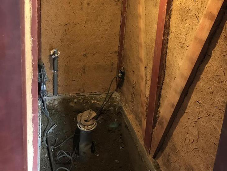 トイレ室内の解体を行いました！担当：渡邊