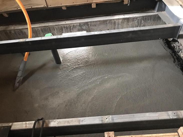 お風呂改装に伴い、土間コンクリートを打ちました。しっかり乾燥させてからユニットバスを組みます。担当：古屋・高見