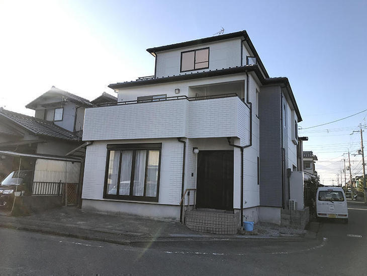 足場も取れ、外壁塗装工事が完了しました！担当：岩城