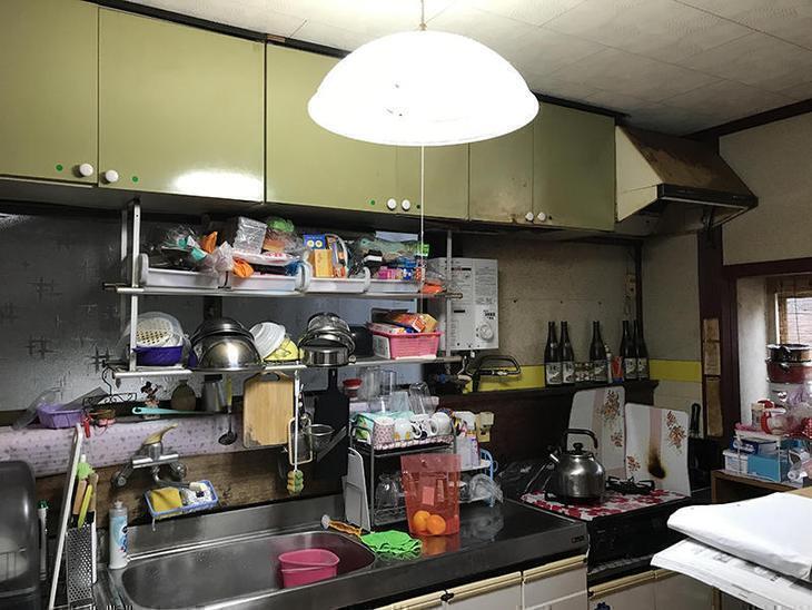 これからキッチンを解体していきます。　担当：中島健太・山尾