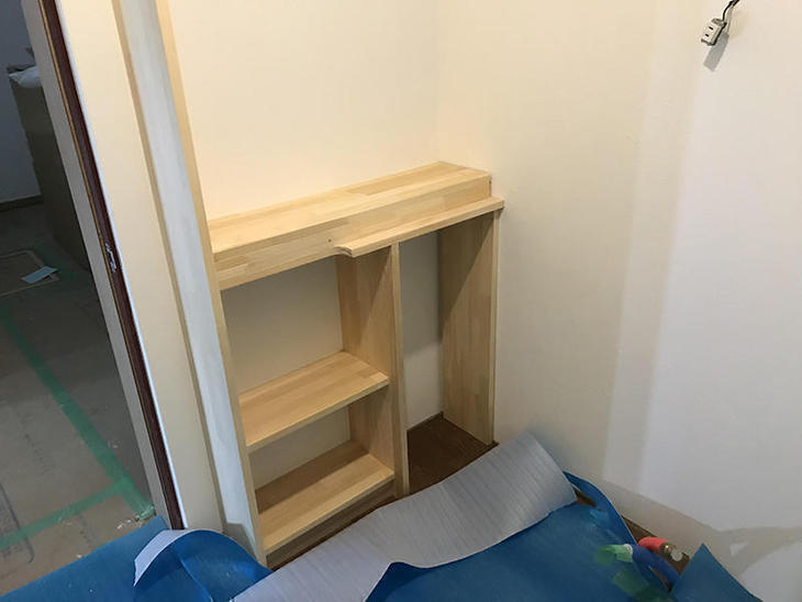 大工さんに棚を作って頂いてます！担当：岩城