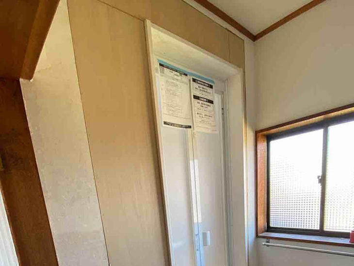 お風呂と脱衣室の間仕切り壁ができました！あとはクロスを貼って、完成です！担当：高見