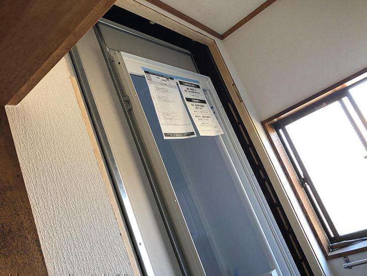 ユニットバスの組立が完了しました。次は大工さんに間仕切りの壁を造作してもらいます！担当：高見