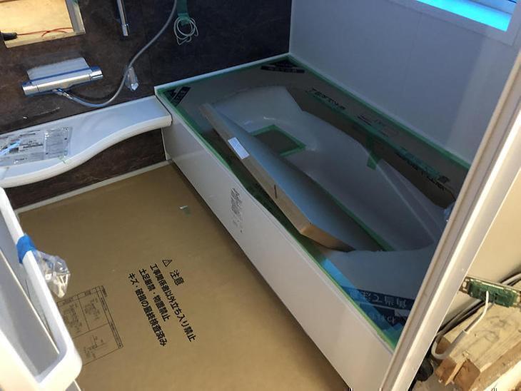 ユニットバスが組みあがりました。このあと配管を接続するとお風呂が使えるようになります！担当：高田・馬渕