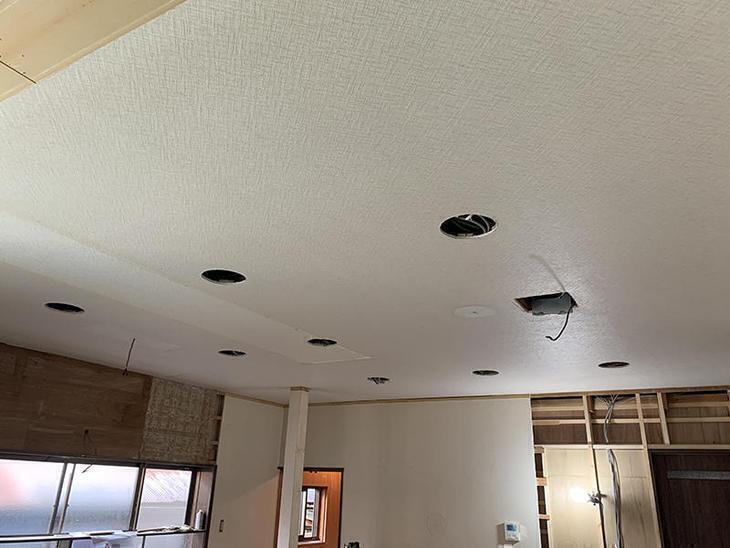 電気の新規配線工事をしています。担当：亀田