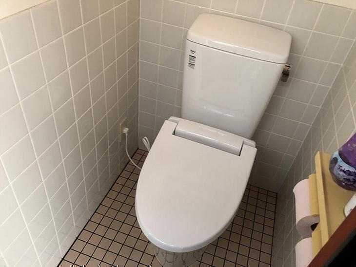 トイレ交換無事終わりました！今回はLIXILのトイレをご採用頂きました！担当：岩城
