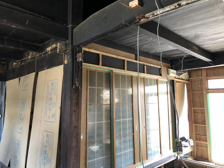 内部の解体作業が終わりました！電気配線などの整理が終われば、いよいよ大工さんの造作スタートです！担当：吉田・古屋・白井