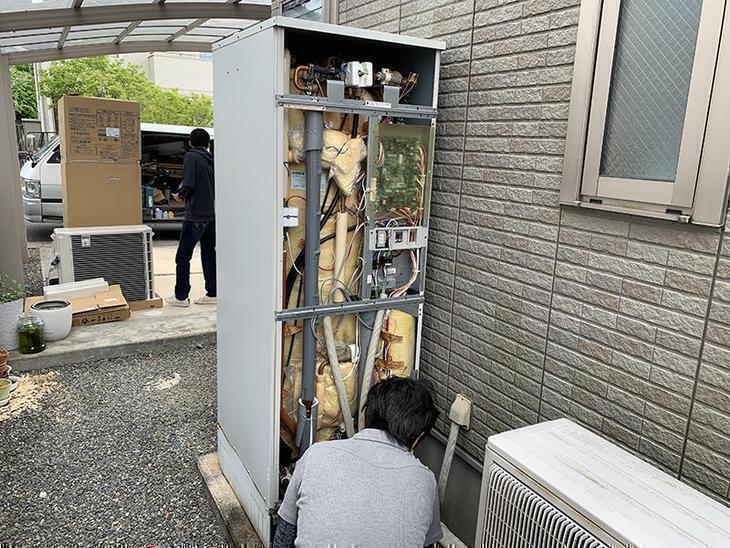 エコキュートの交換工事を行います。担当：亀田