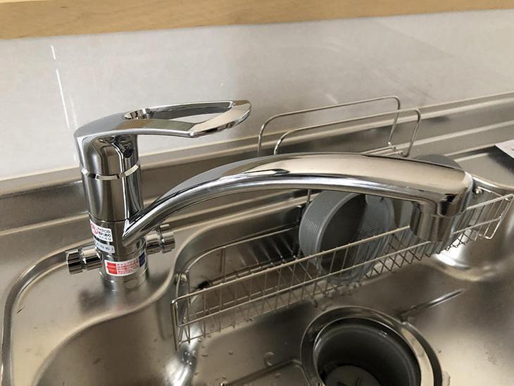 浄水器の接続の必要な分岐口付のｷｯﾁﾝ水栓です！三栄の水栓です！担当：高見
