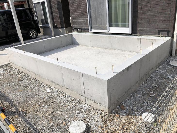 基礎の型枠を外し、乾燥期間に入りました。しっかり乾燥させて、強い基礎を作っていきます！担当：高見・白井