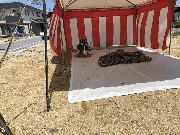 地鎮祭はこんな感じでテント設営して行なっております。担当：森井