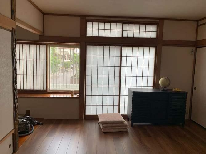 フローリングが貼り終えました！和室の雰囲気を引きたたせるかっこいい仕上がりになりました！担当：渡邊