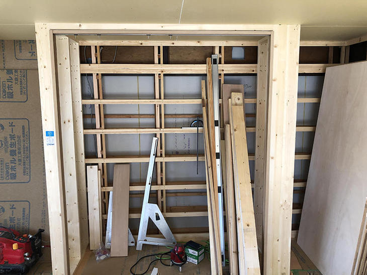 クローゼットの枠を取付ました！次にボードを貼っていきます！担当：高見