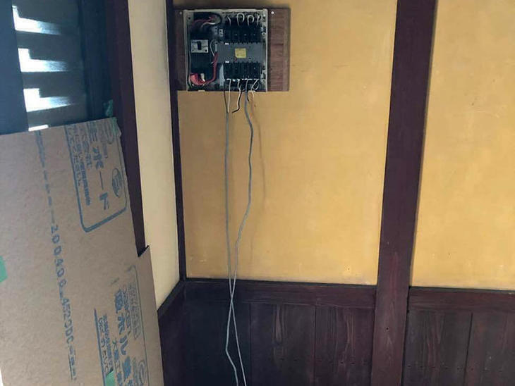 内部解体後の電気配線整理が完了しました。さあ！いよいよ大工さんの工事スタートです！担当：古屋・高見・白井・島田