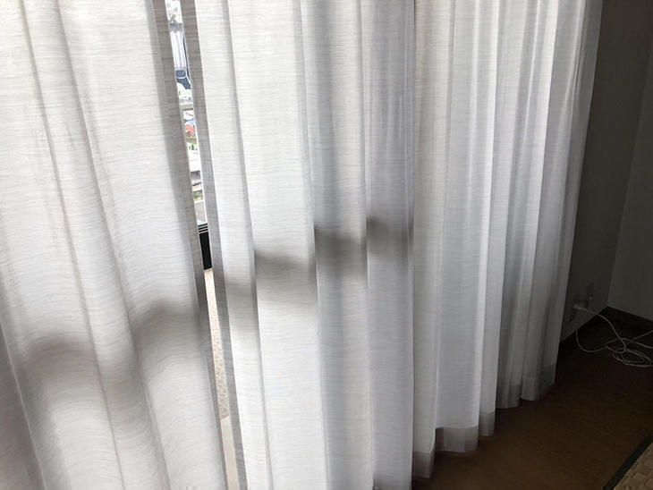 レースカーテンを新調しました！シンコールのカーテンで遮光・遮熱機能があります！担当：高見