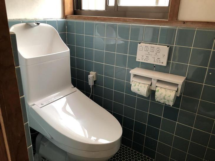 節水で一体型のトイレに交換しました。【水口店】中島健太