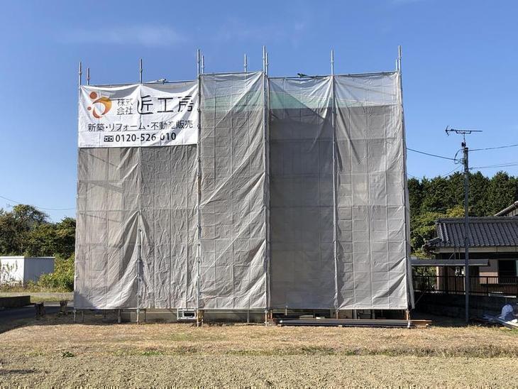 屋根のカラーベストがとても塗装出来ない状態でしたので、カバー工事をしています！めくらないので雨漏れの心配もなく、処分費もかからないのでコストを抑えられます！【水口店】中村太亮