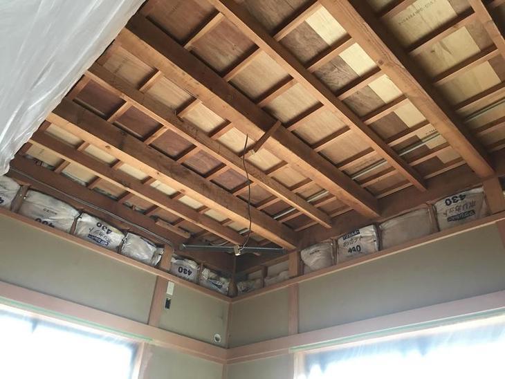 天井の解体が終わりました。これから床と天井を仕上げていきます！【野洲店】山尾