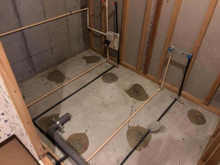 ユニットバスの解体工事が完了しました。このあと設備配管や電機配線などしていきます。【野洲店】高田