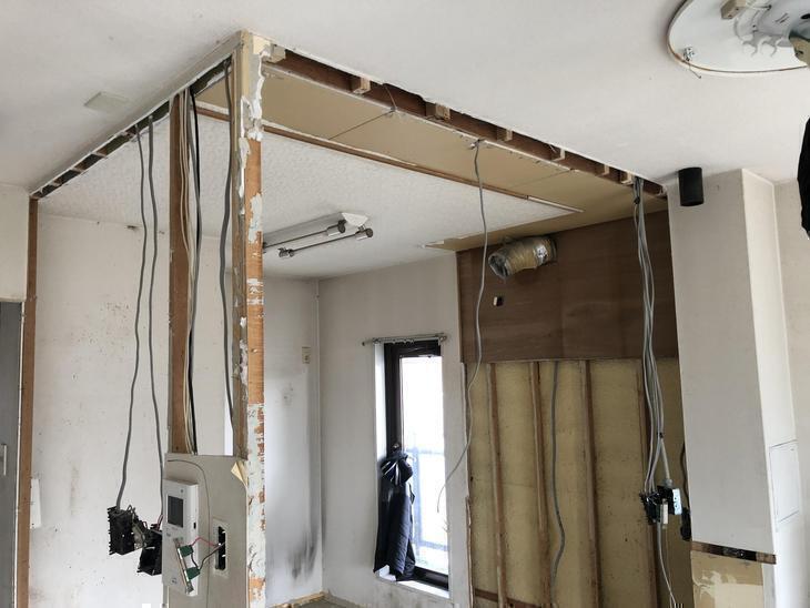 キッチンの解体をしています！壁も解体しました。【野洲市】高田