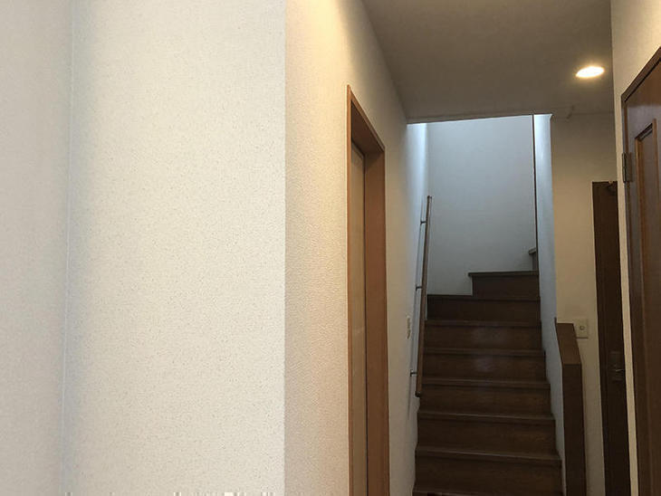 廊下のクロスを貼り替えました！【野洲店】高田