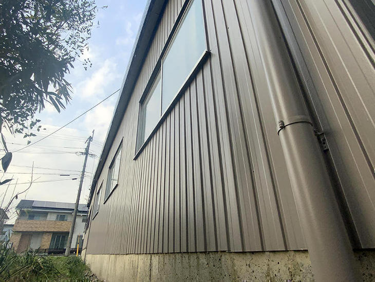 倉庫の外壁を塗装しました！【野洲店】山中和樹