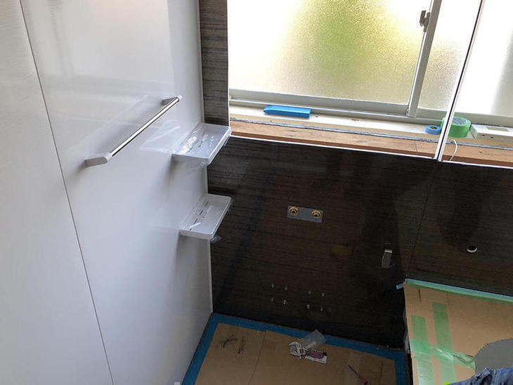 ユニットバスを組み立てていきます。明日は間仕切り壁を復旧していきます。【大津堅田店】上田滉大