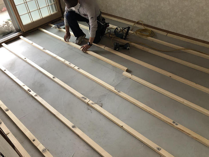 畳があった部分の高さを下地で合わせます♪【彦根店】澤田