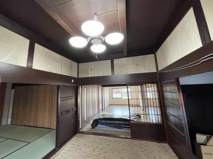 真壁にベニアを貼りクロスで仕上げてもらいます！【野洲店】北川  