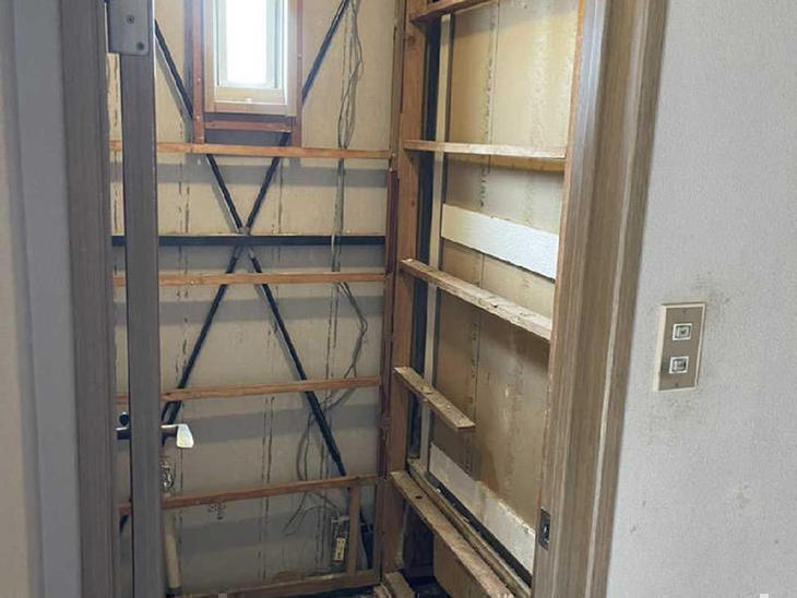 既存のトイレを解体しました。【水口店】森田