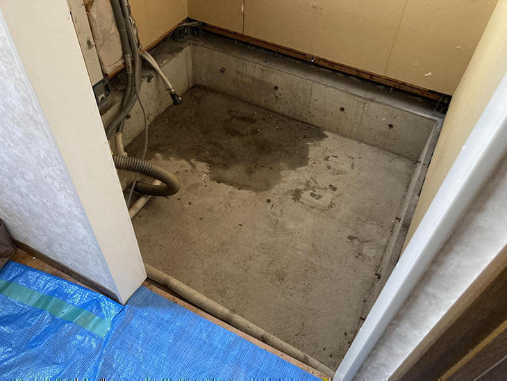 既存のユニットバスを解体しました。【水口店】森田