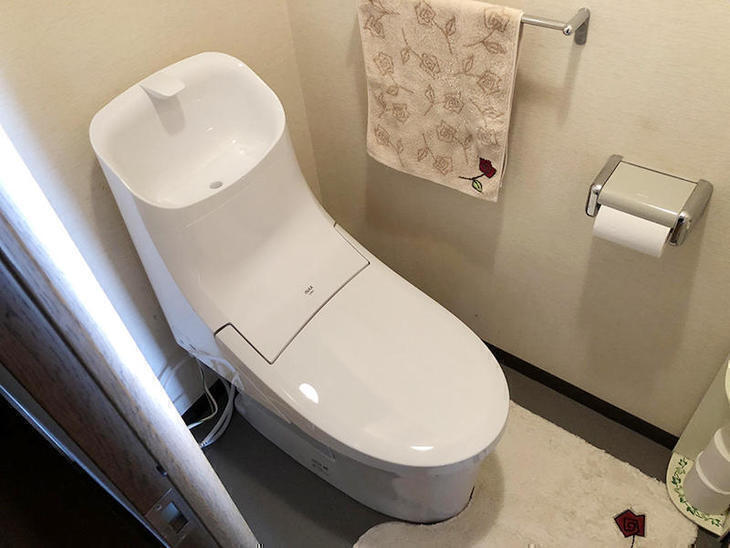クッションフロアを貼り、トイレを設置しました。【大津堅田店】上田滉大