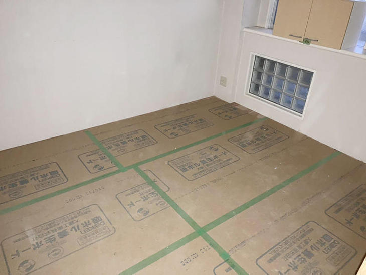 マンションのフローリングを貼り替え、傷をつけないように養生しました！【彦根店】早川・森井