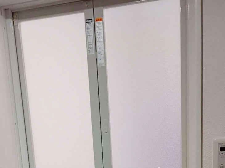 浴室の中折戸を新調しました。【大津堅田店】上田滉大・山本