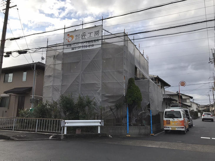 足場設置完了です！明日は外壁の高圧洗浄します！【野洲店】岩城