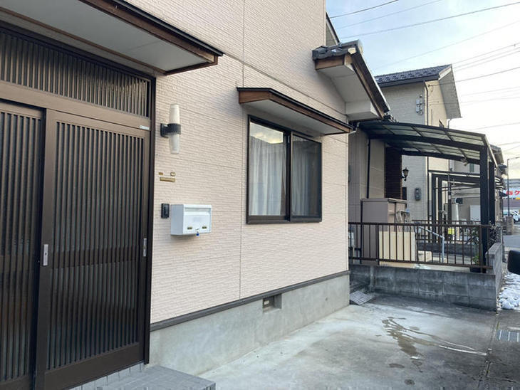雪害で破損したテラスを解体しました。【彦根店】有本