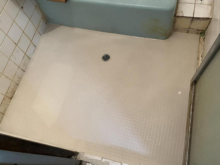 浴室の洗い場を新しいタイルにしました！【八日市店】金ヶ﨑
