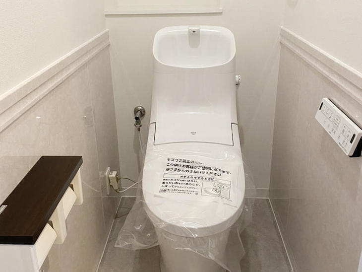 LIXIL 匠工房オリジナルのトイレに交換し、クロスを貼り替えました。【大津湖西店】築山