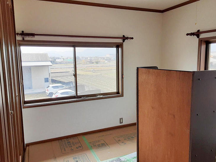 クロスを貼り替えました。明るいお部屋に生まれ変わりました！【草津栗東店】日浦