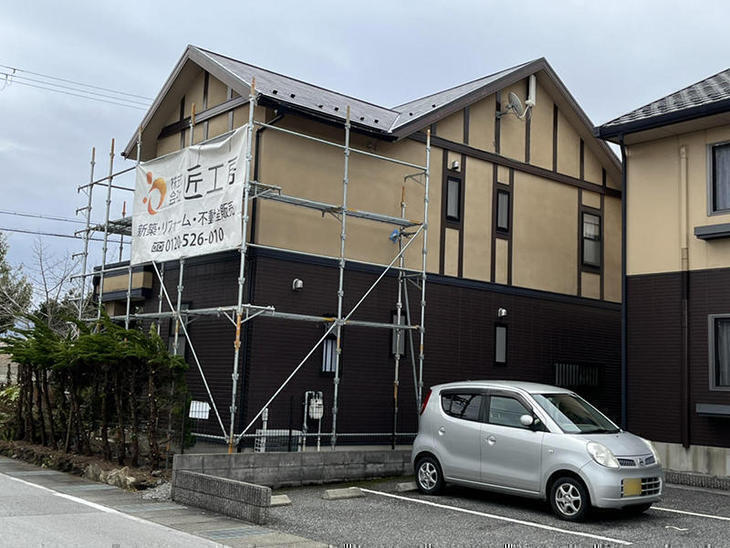 雨樋工事のため、足場の組立をしました！【湖東湖北店】金ヶ﨑