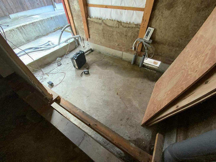 お風呂の解体が完了しました！これから外壁の復旧などしていきます。【湖東湖北店】 山中和樹・吉岡