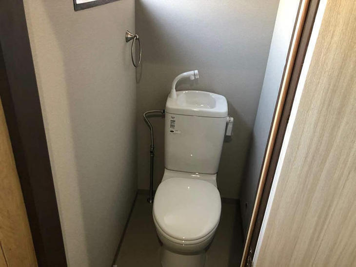 トイレの設置工事を行いました。トイレと内装もきれいになりました！ 【湖東湖北店】 山中和樹・吉岡