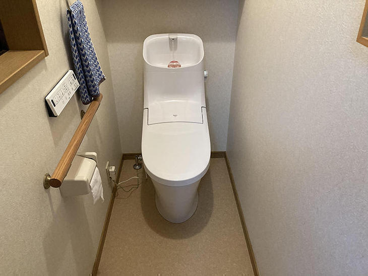 トイレ交換とクロス・クッションフロア貼り替え工事が完了致しました。【水口店】越田