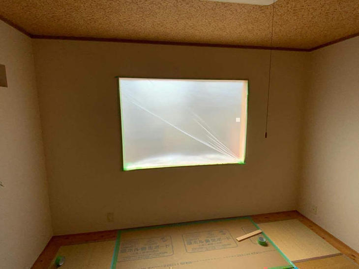 サッシの交換工事中です！断熱性能もUPするので、オススメです！【湖東湖北店】 山中和樹・吉岡