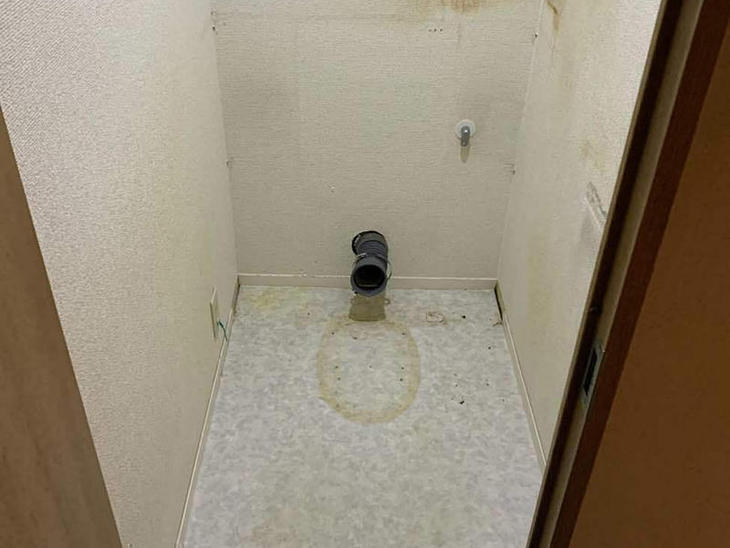 マンションのトイレの解体工事を行いました。新しいトイレの完成が楽しみです！【湖東湖北店】古屋・世良・吉岡