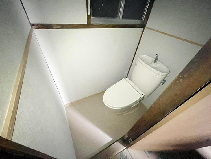 トイレの内装工事を行いました！きれいな仕上がりです！【湖東湖北店】金ヶ崎・吉岡