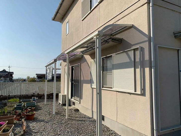 テラスを取り付けました！外観も素敵です！【湖東湖北店】金ヶ崎・吉岡