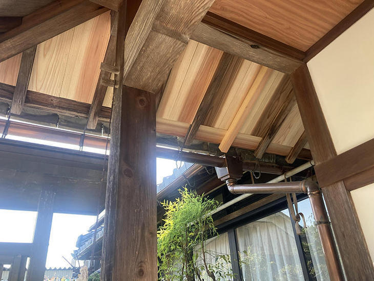 軒先に雨染みがあったので軒先を補修しました！【野洲店】西嶋