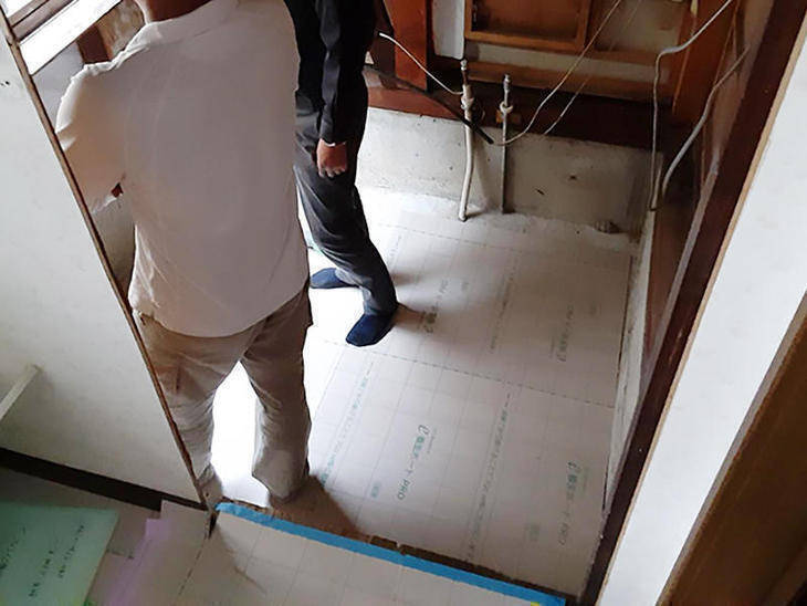 お風呂の解体工事が終わり、養生作業をしました！【野洲店】野々下